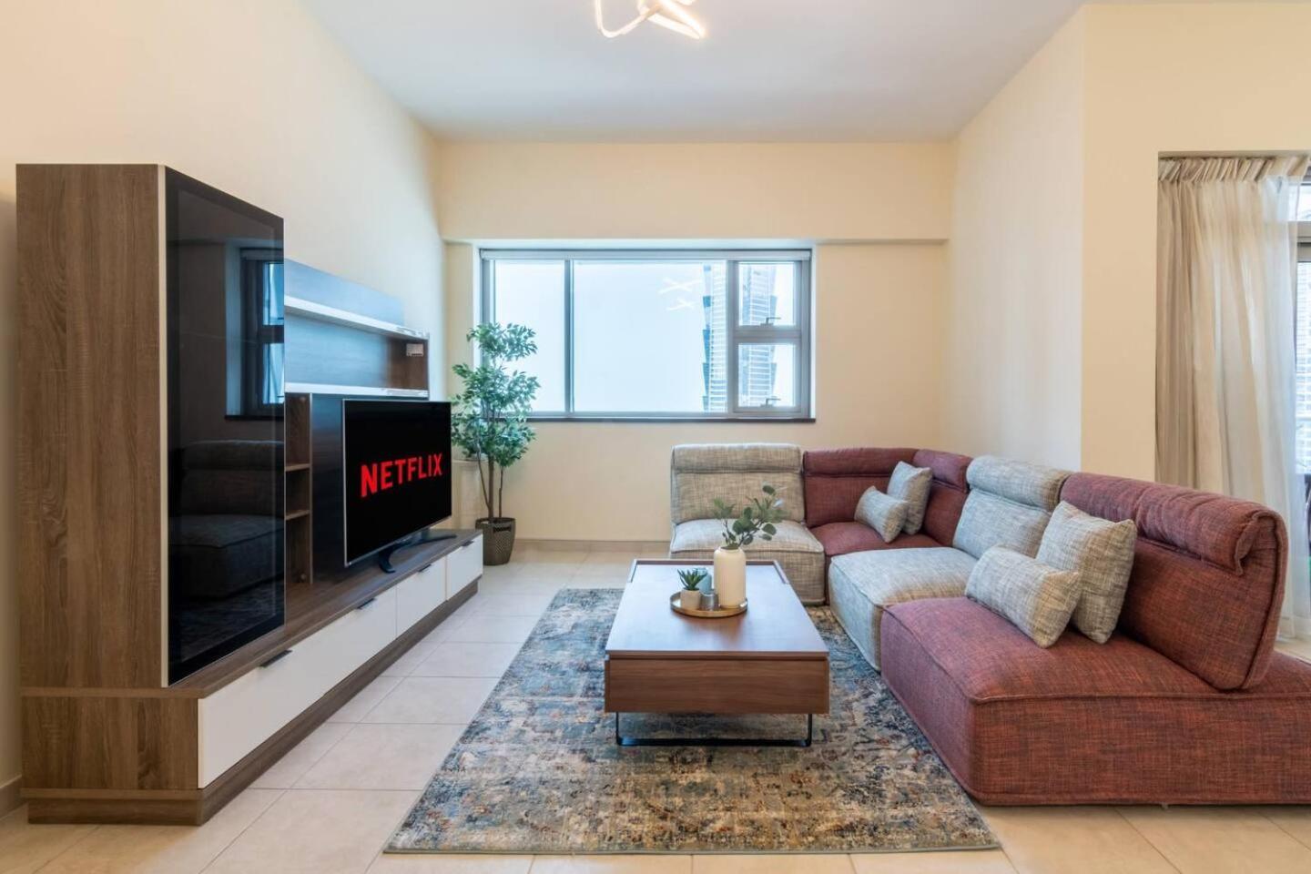 Appartamento Scenic 2 Bedroom - Downtown Business Bay Dubai