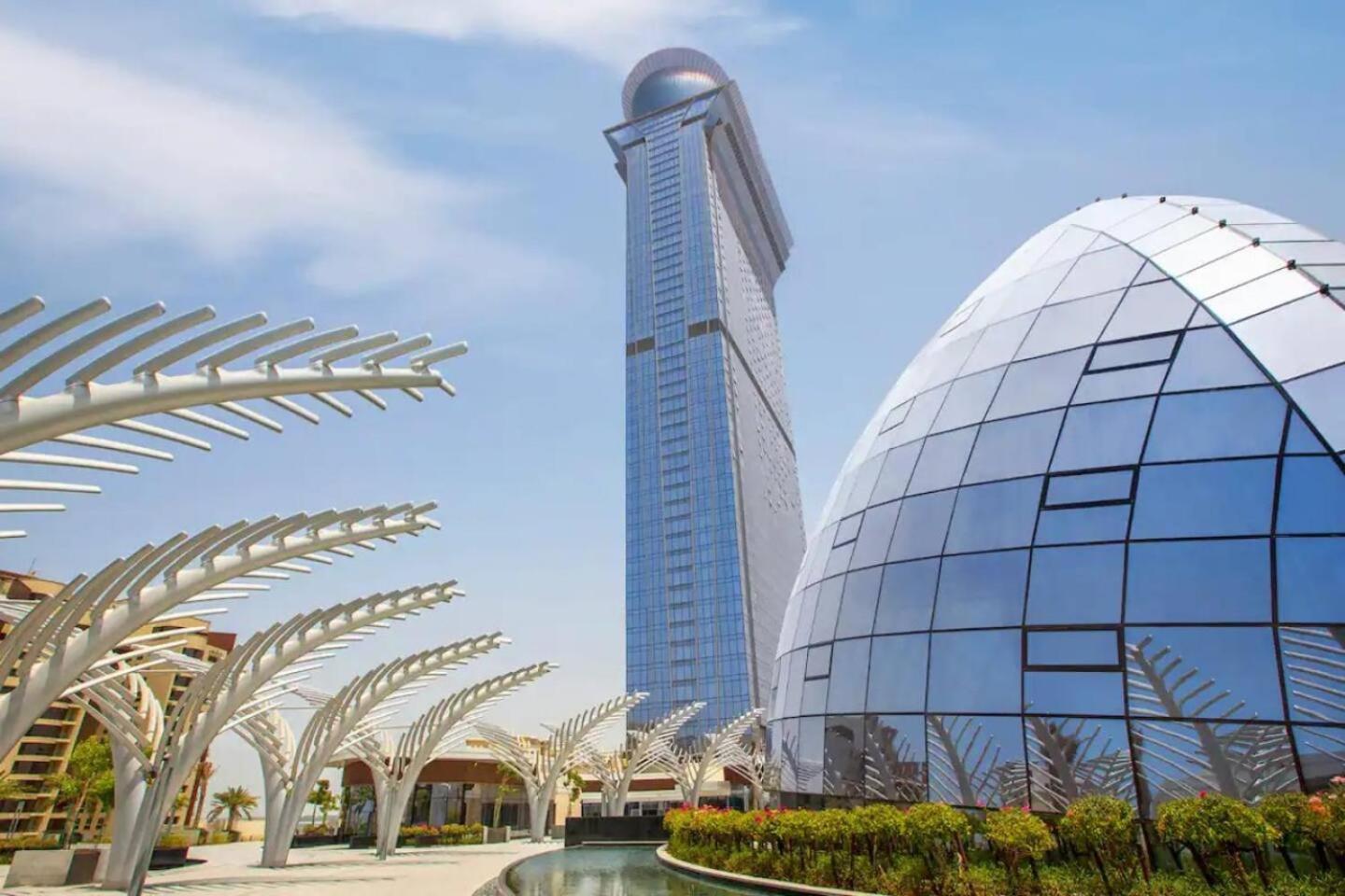 The Palm Luxury 4-Br Beach Club Access Dubai Apartment Dubai