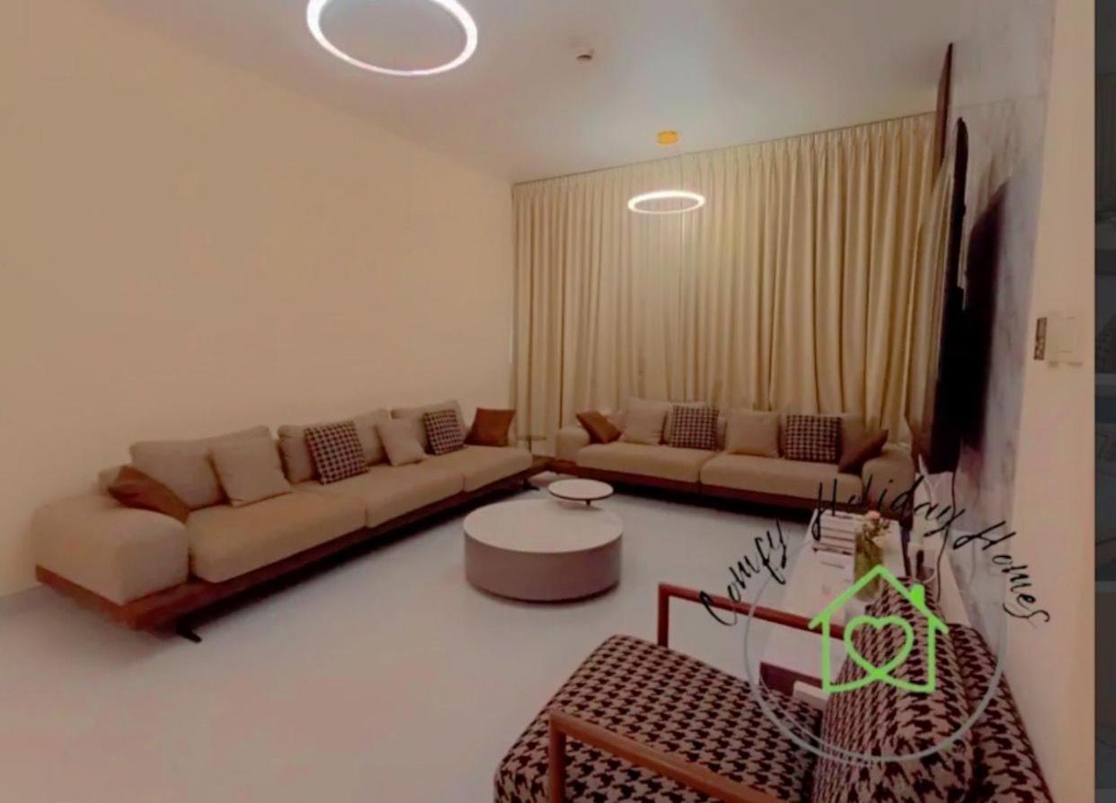Apartment Above