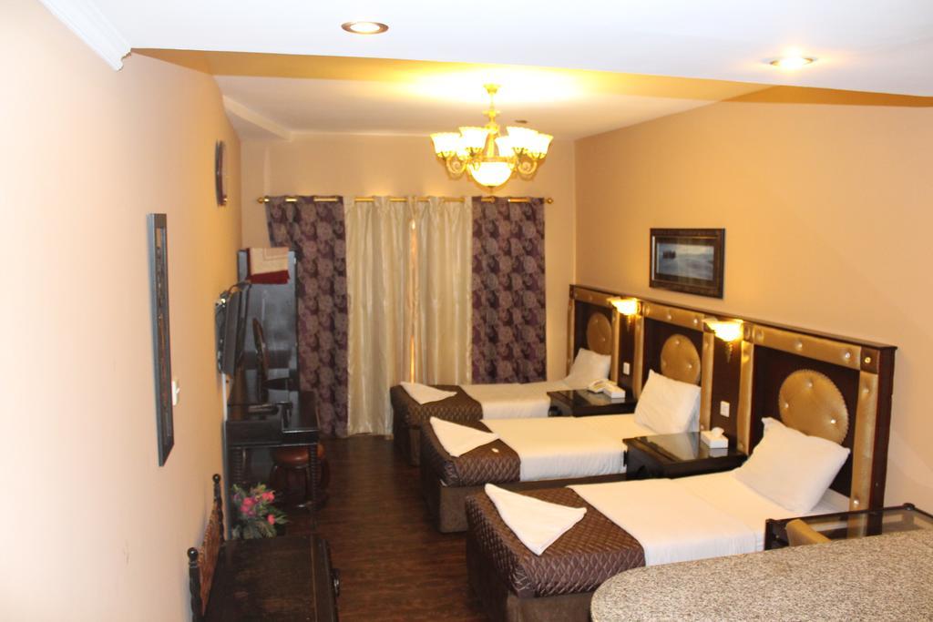 Hotel Hafez - Al Ras Metro Station