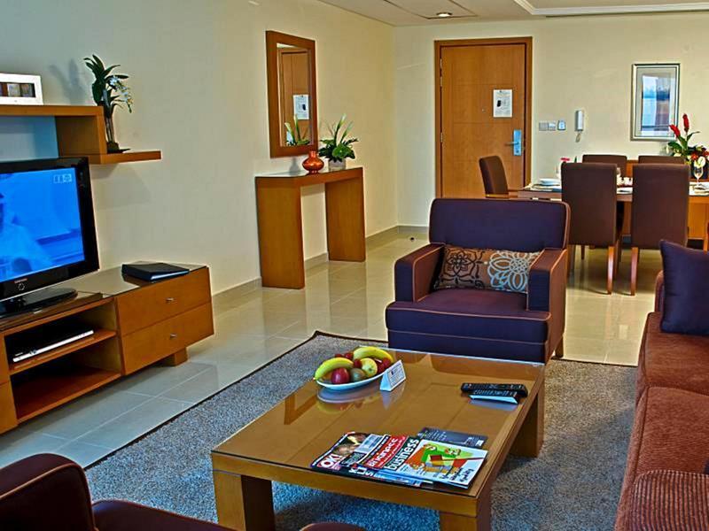 Staybridge Financial Centre By Ihg Hotel Dubái