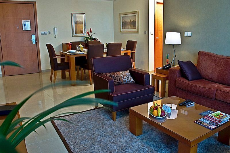 Staybridge Financial Centre By Ihg