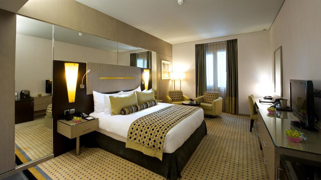 Time Grand Plaza Hotel, Airport