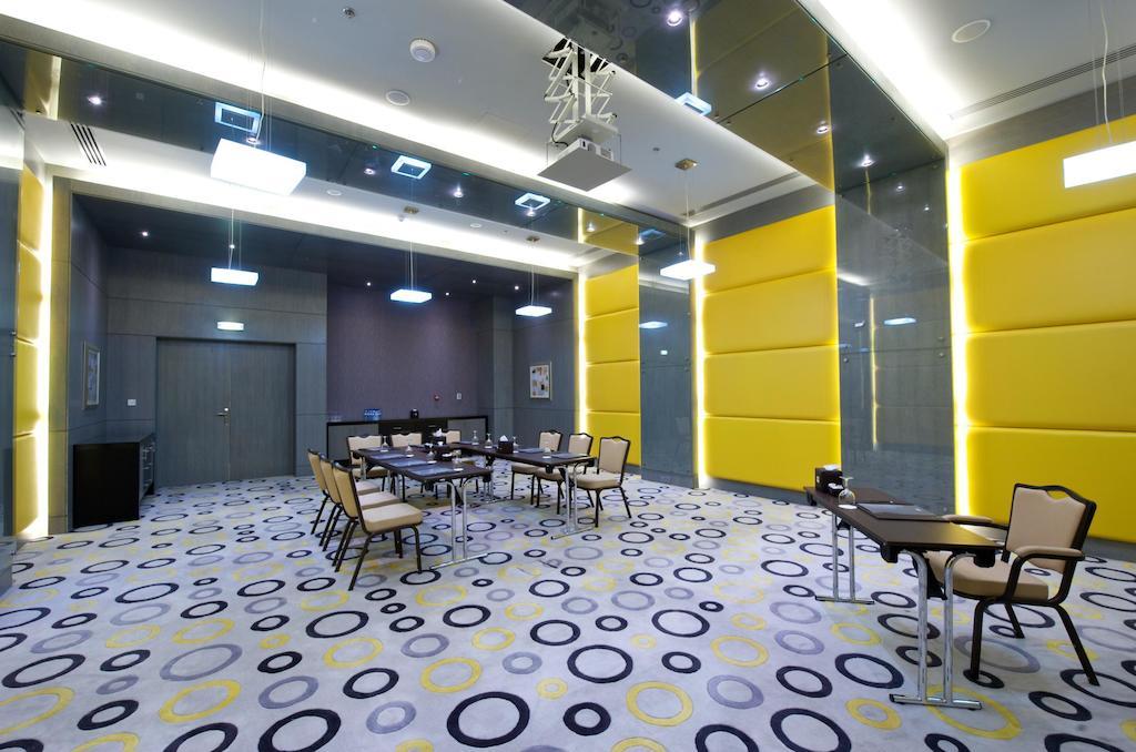 Hotell Time Grand Plaza Hotel, Airport