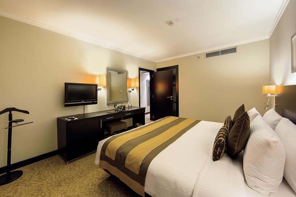 Hotell Ramada Plaza By Wyndham Deira 4*