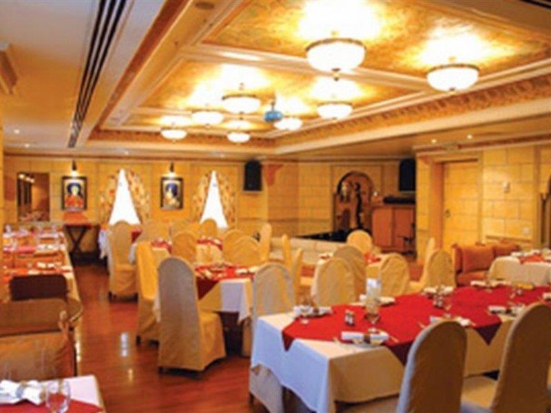 Lotus Grand Hotel Dubái