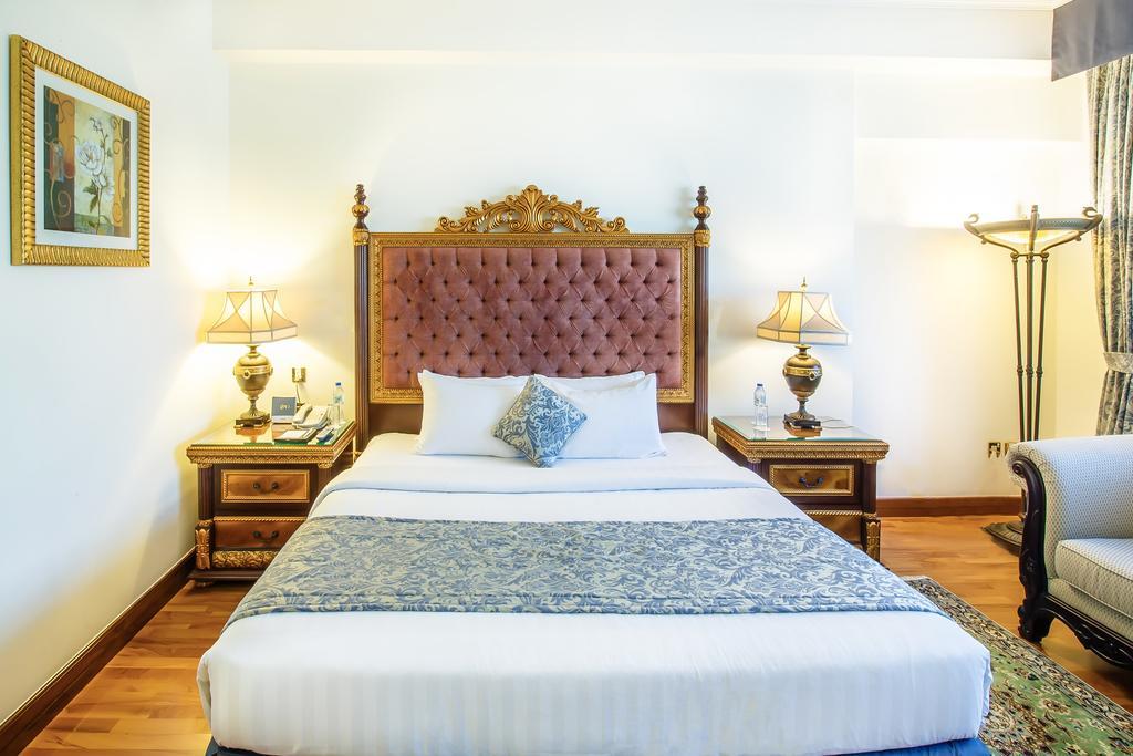 Grand Excelsior - Bur Hotell