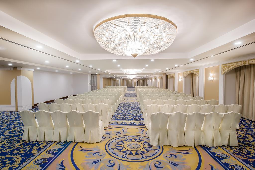 Hotell Grand Excelsior - Bur