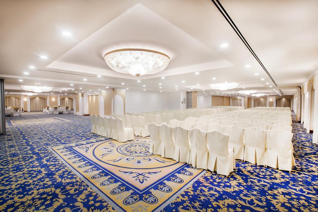 Hotell Grand Excelsior - Bur