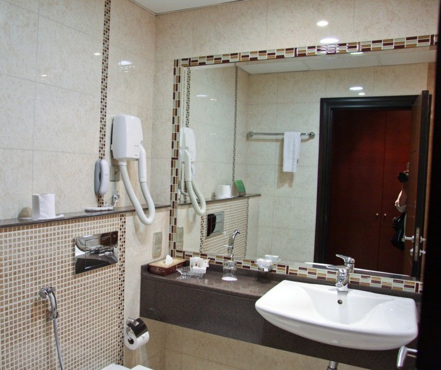 Hotel Ramee Rose