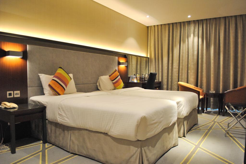 Versailles By Raviz 4* Dubai