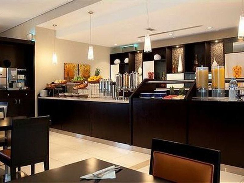 Express Jumeirah, An Ihg 2* Dubai