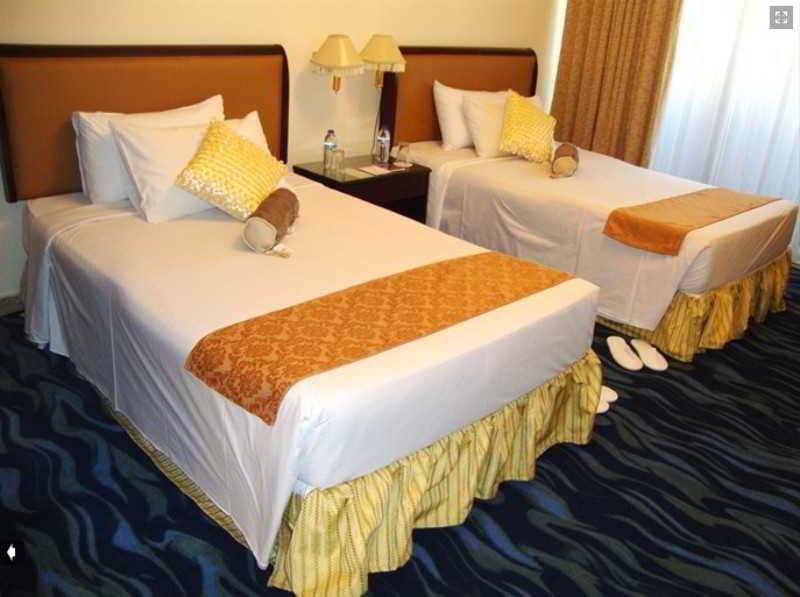 Apartahotel Al Muraqabat Plaza Dubái