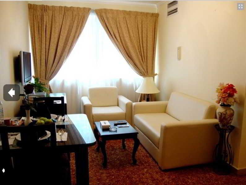 Al Muraqabat Plaza 3* Dubái