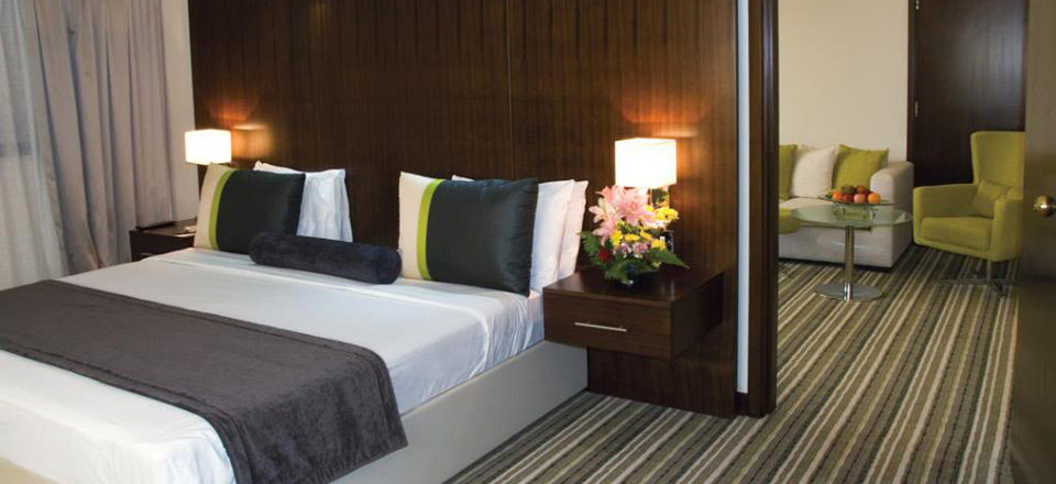 Avari 4*