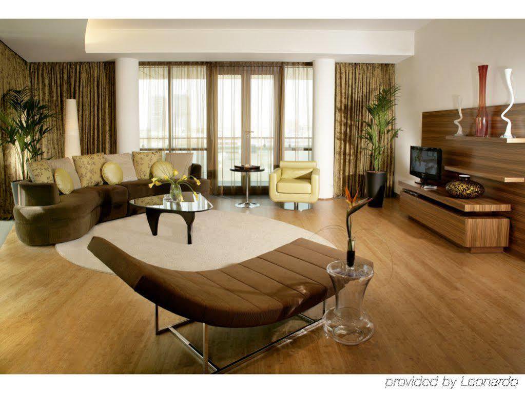 Aparthotel Burjuman Arjaan By Rotana - 4*