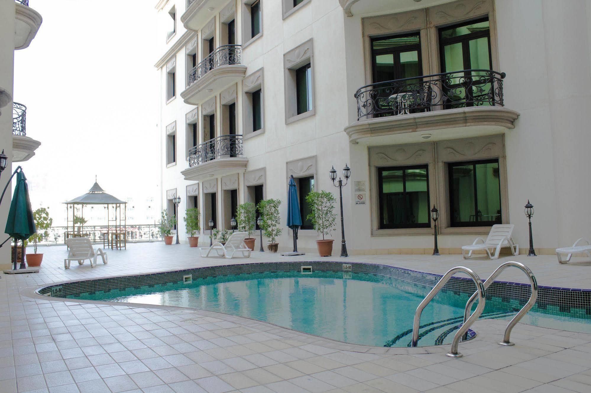 Apartahotel Al Waleed Palace Bur 3*