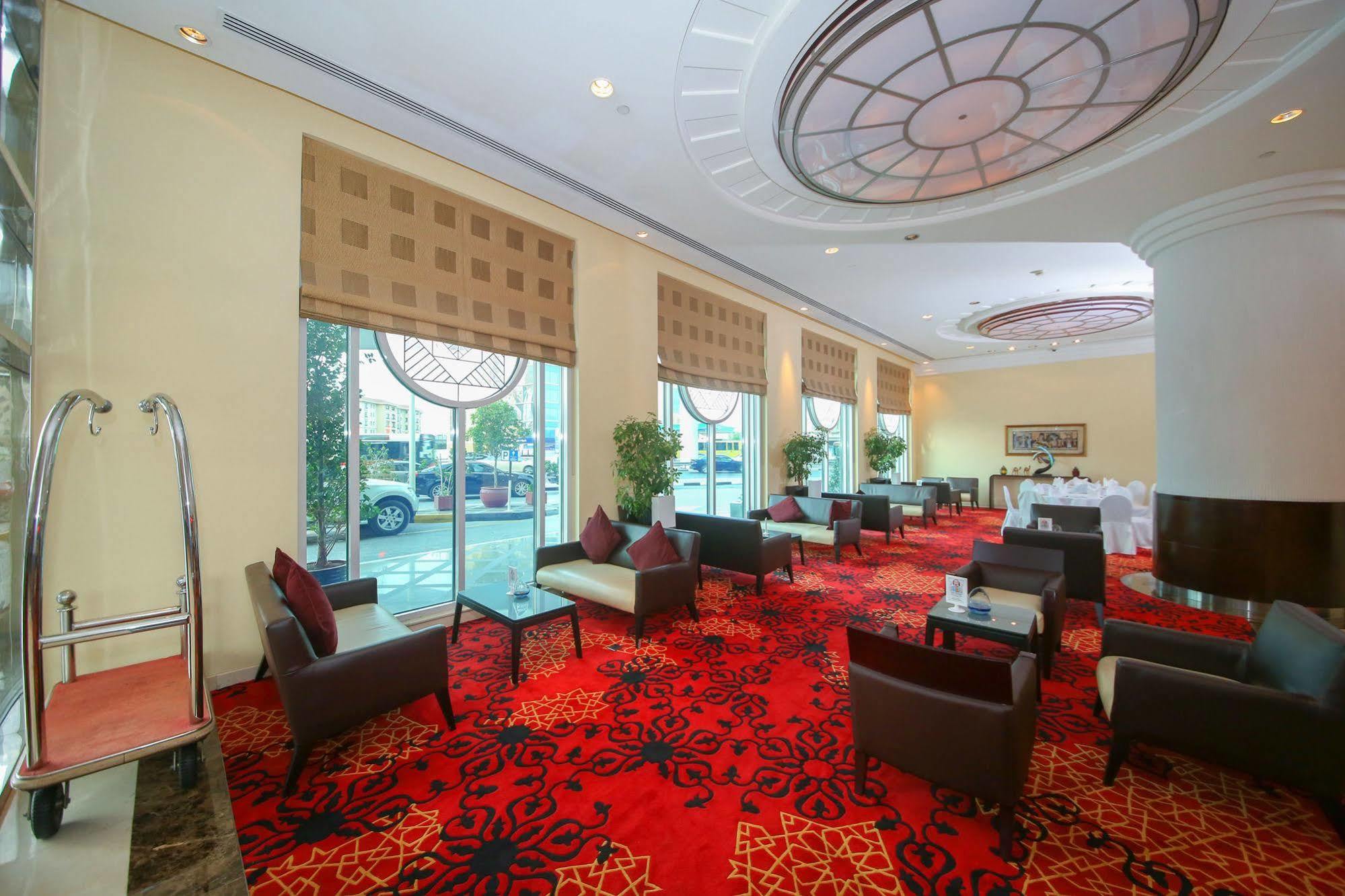 Ramada Plaza By Wyndham Deira Hotel Dubái