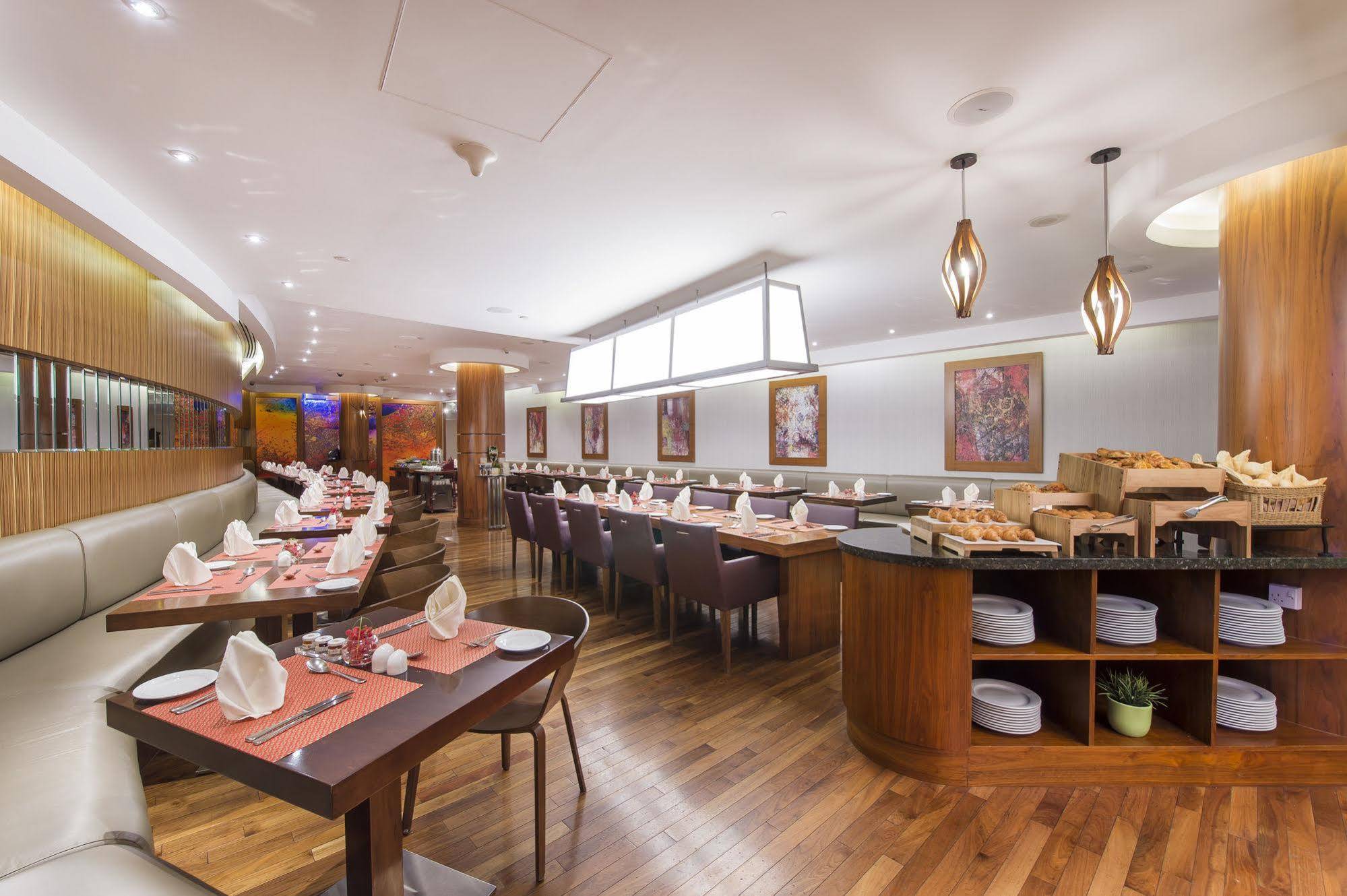 Aparthotel Burjuman Arjaan By Rotana - 4*