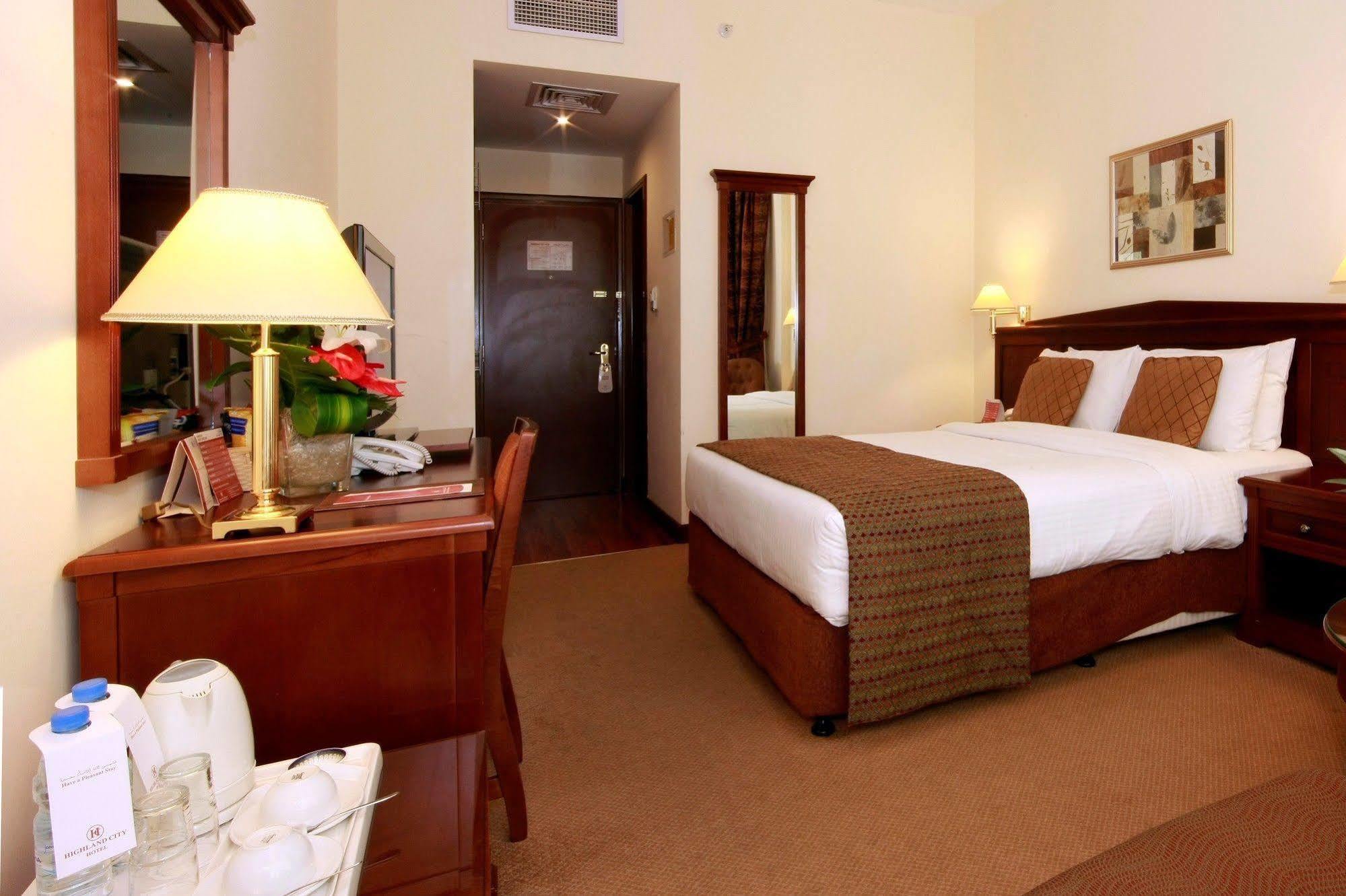 Howard Johnson Bur Hotell 3*