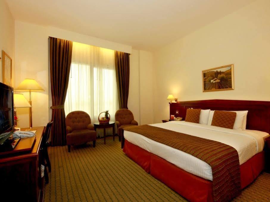 Howard Johnson Bur Hotell