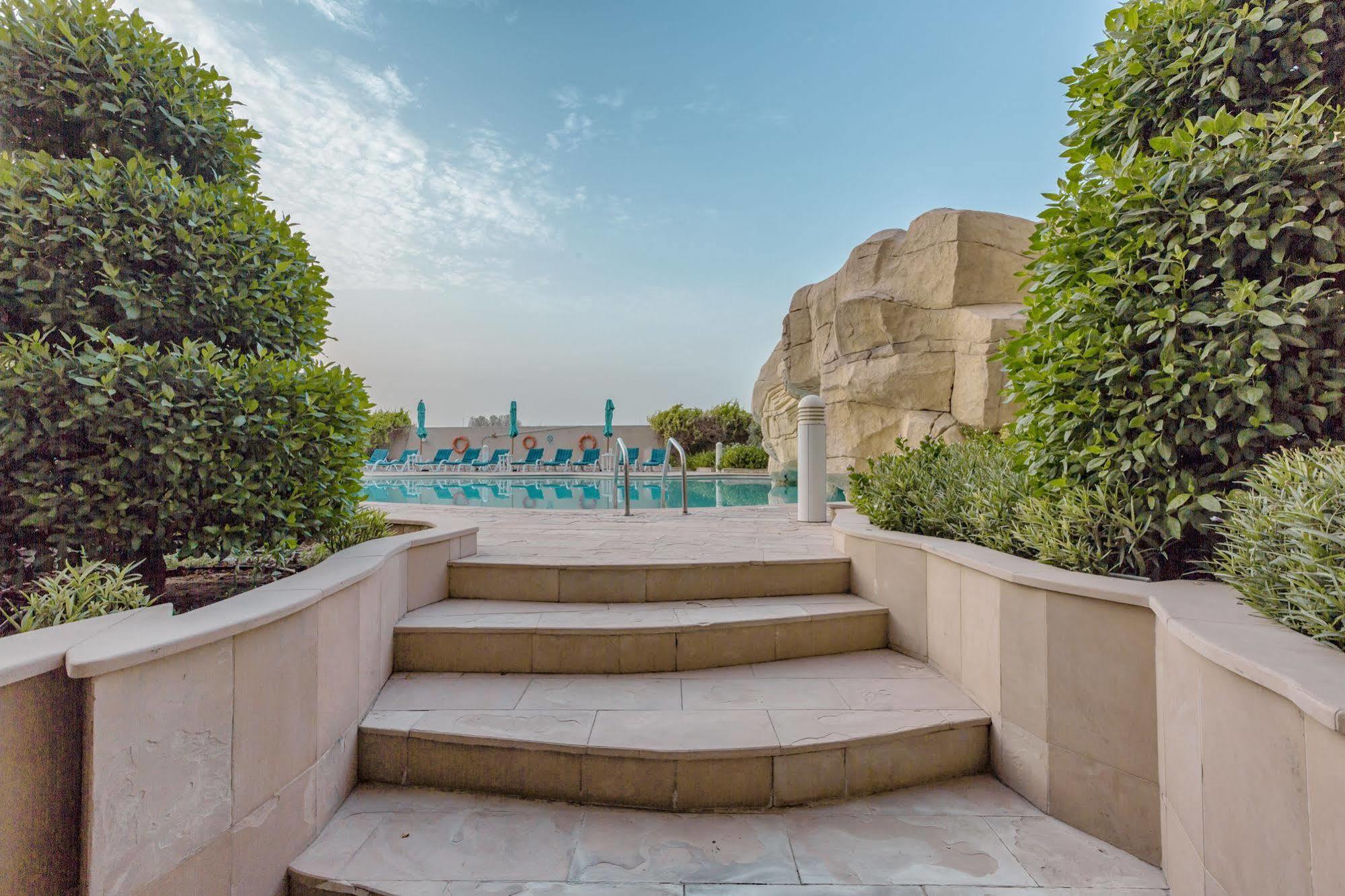 Park Dubai, An Edge By Rotana Hotel de apartamente