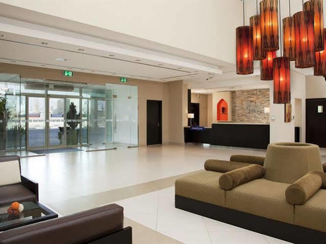 Hotel Express Dubai, Jumeirah By Ihg 3*