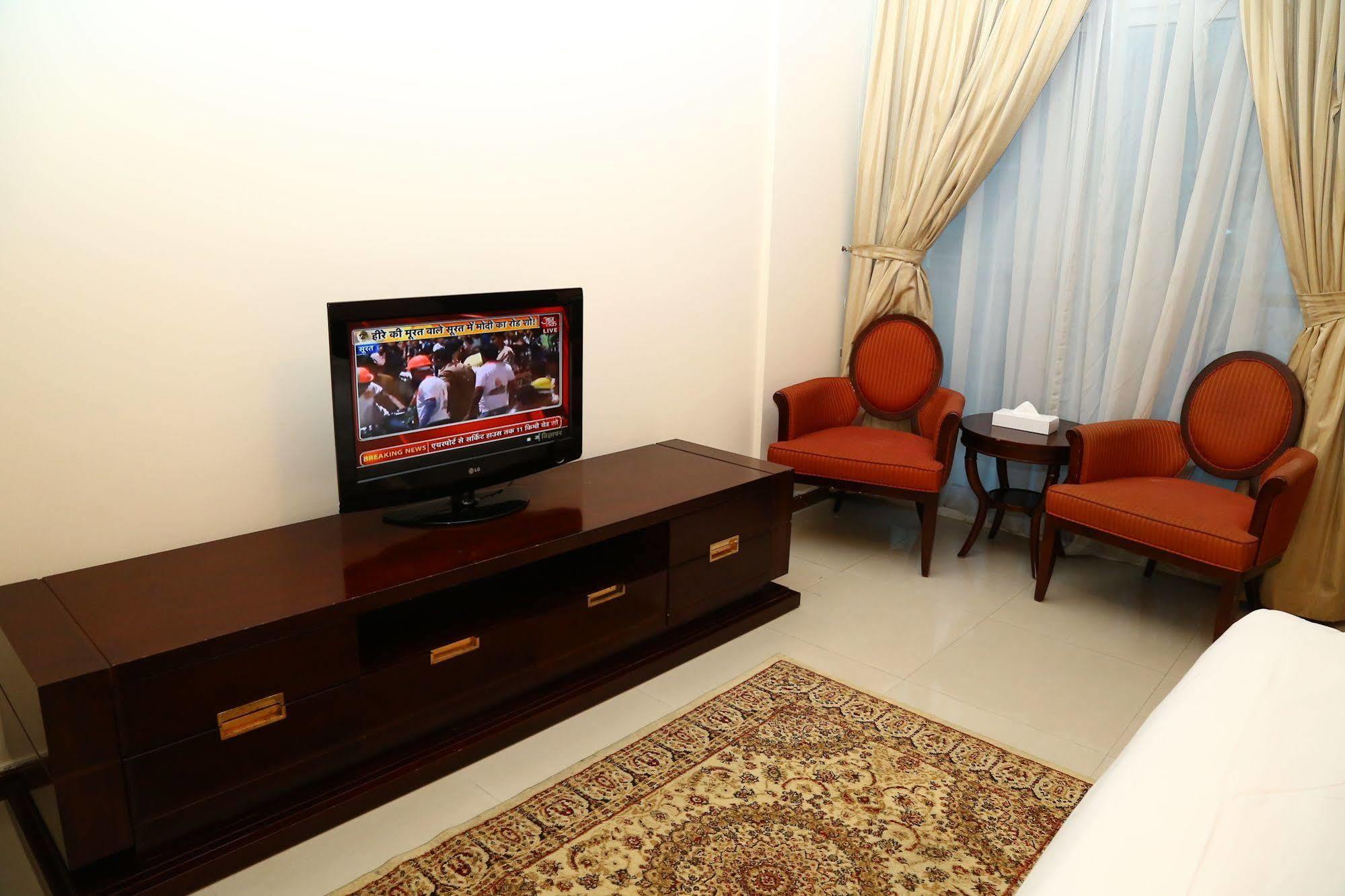 Golden Square Hotel 3*