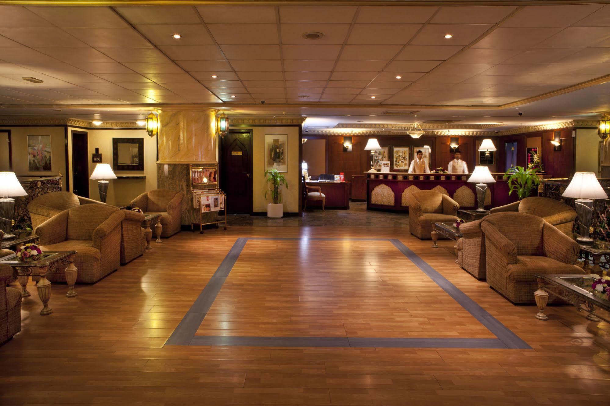Landmark Plaza Hotell