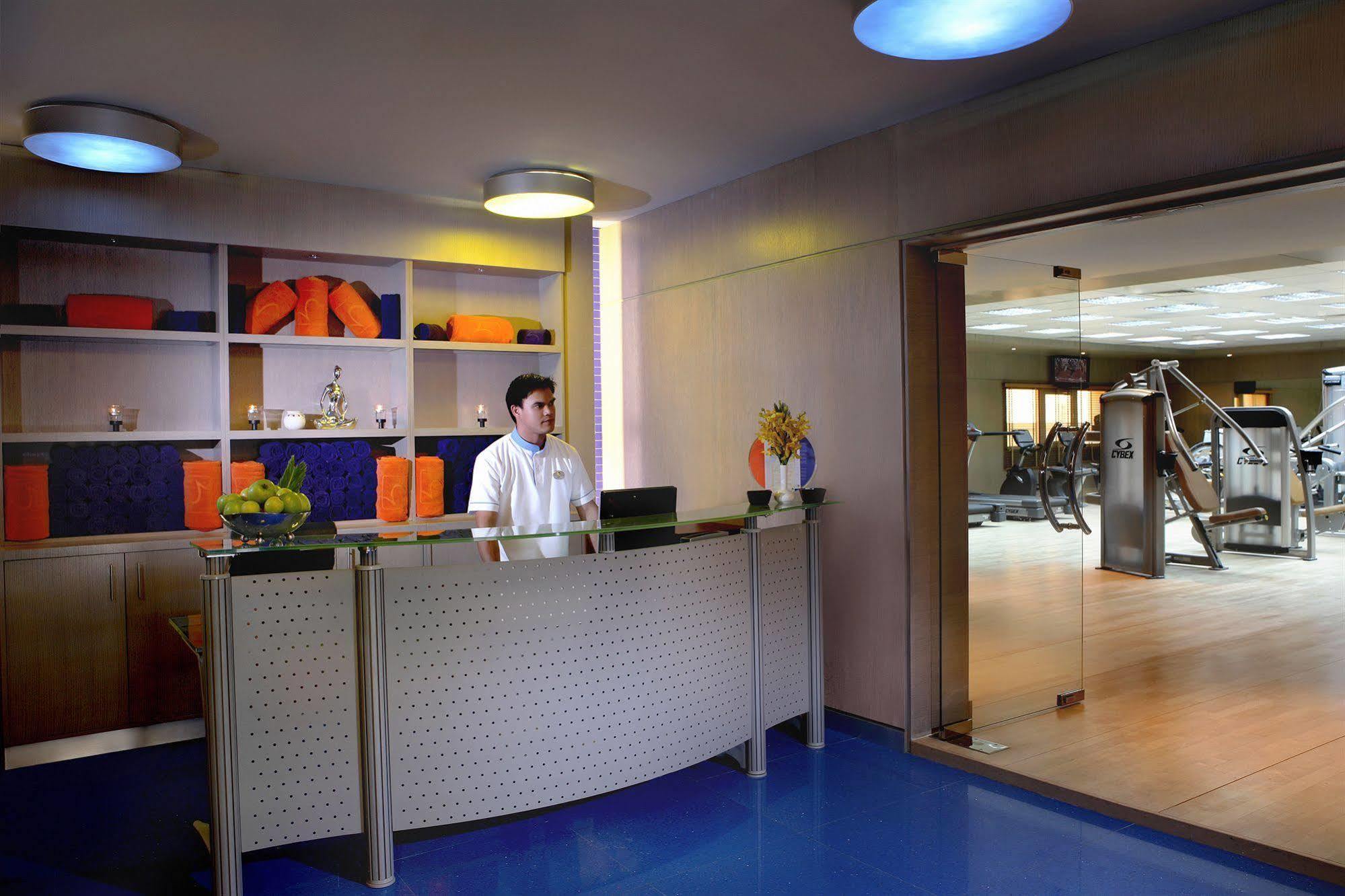 Time Grand Plaza Hotel, Airport 4*