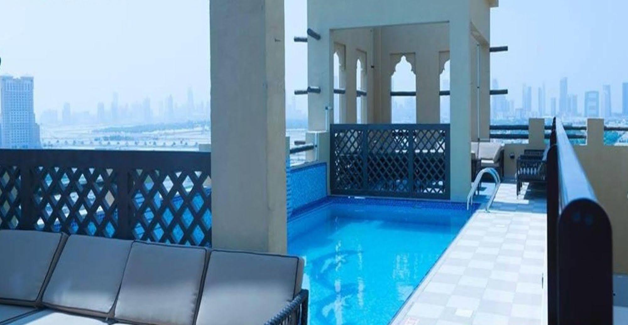 Palette Royal Reflections And Hotel 4*