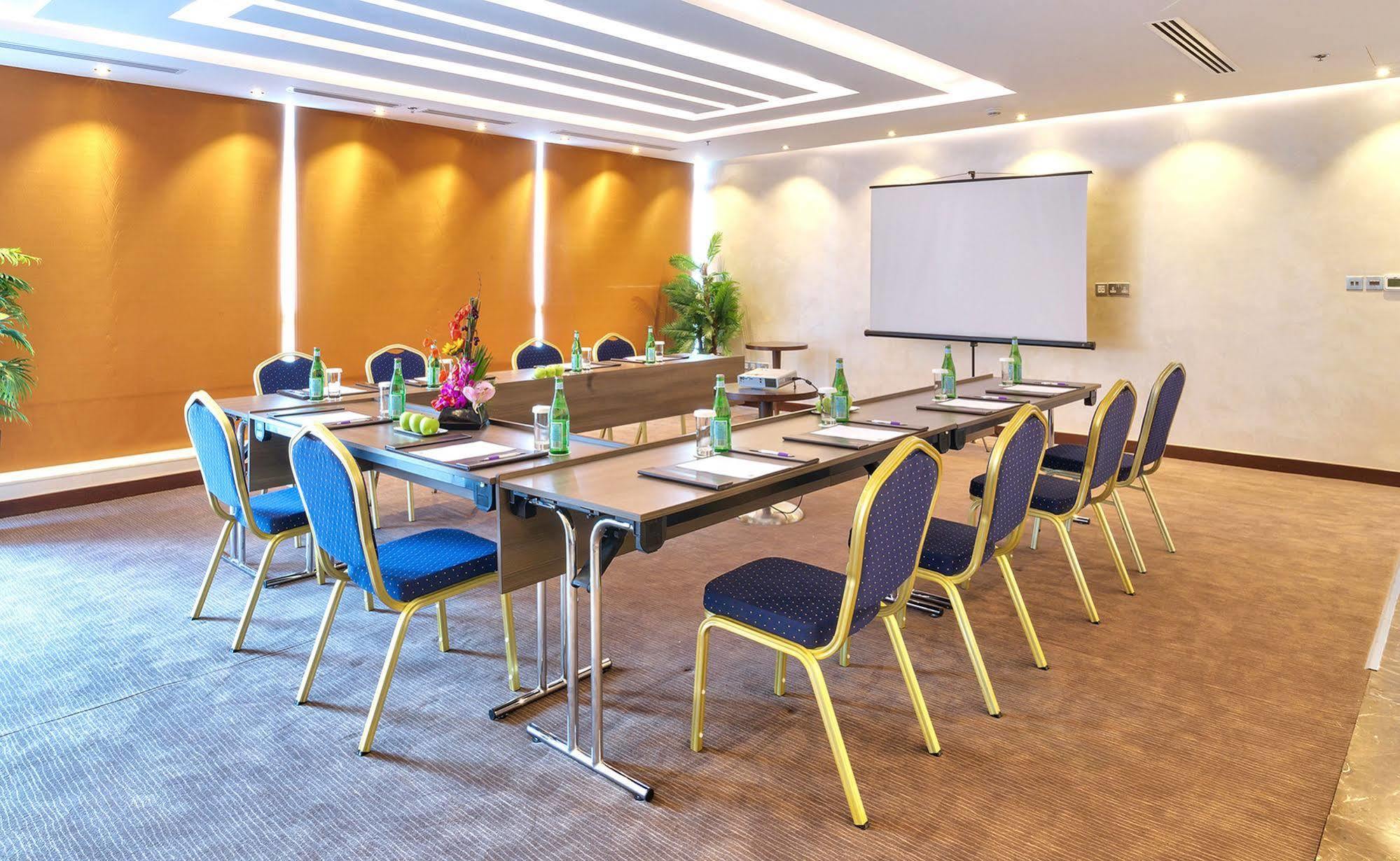 Hotel de apartamente Dusit Marina 4*