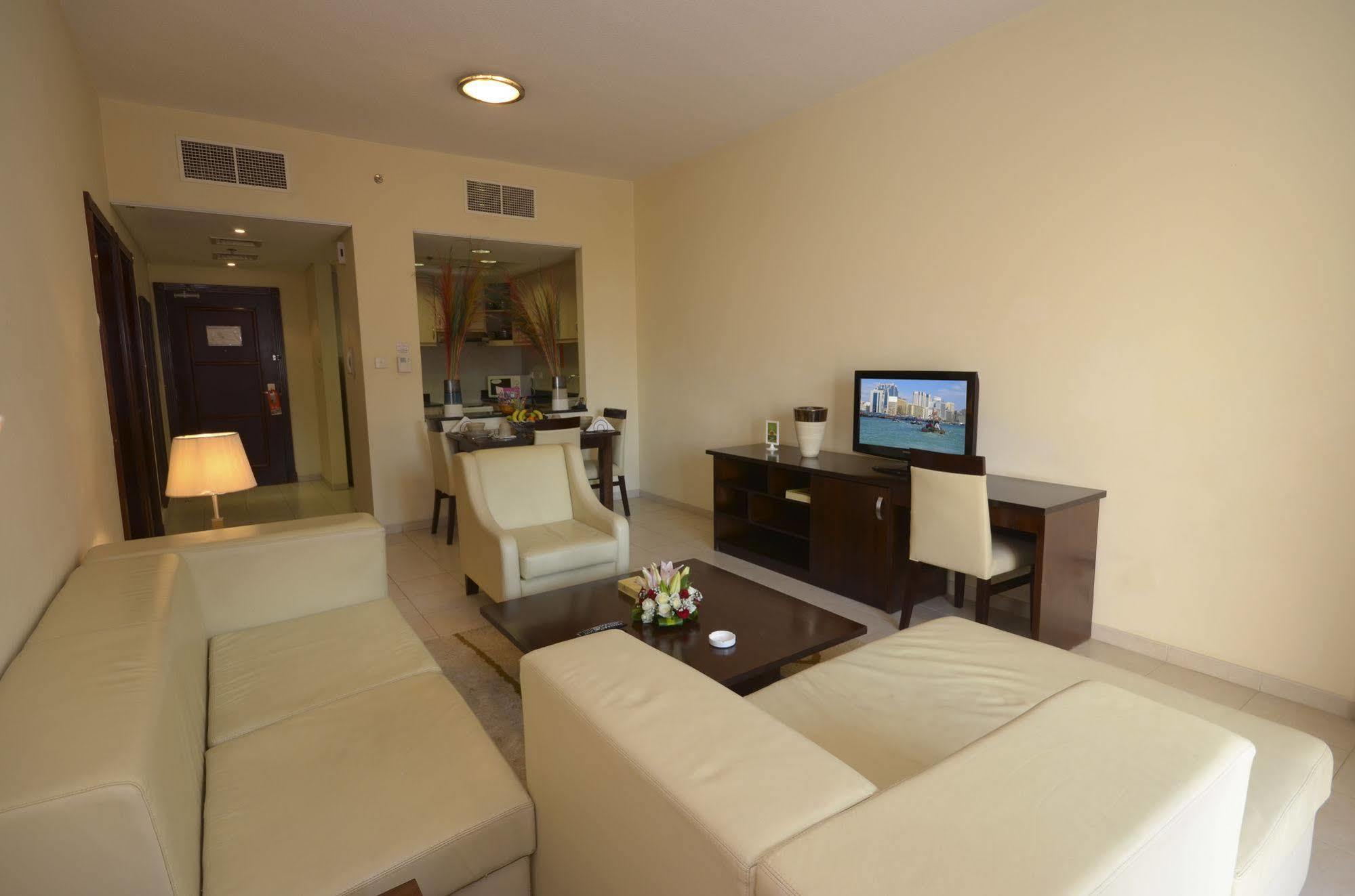 Grand Midwest Express Lägenhetshotell Dubai