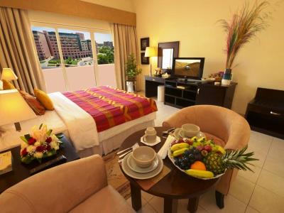 Grand Midwest Express Lägenhetshotell Dubai