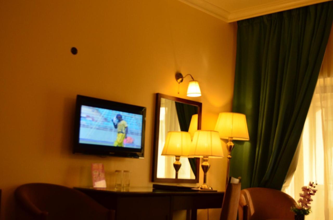 Orchid Deira 3*