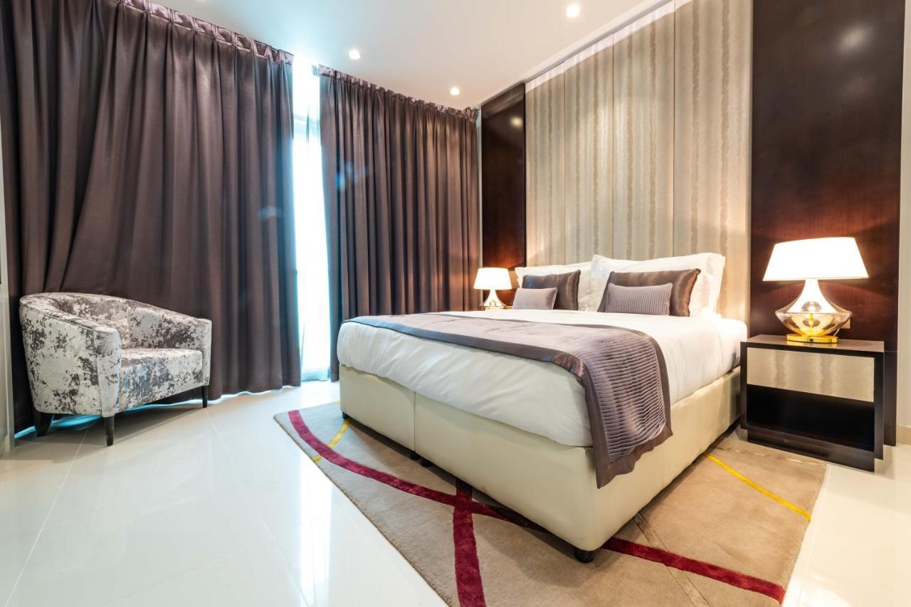 Damac Upper Crest In Downtown * Dubái