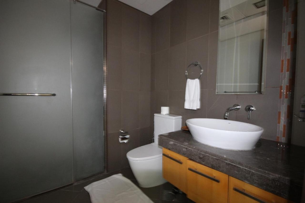 Espace Holiday Homes - Bay Square 12 Dubái