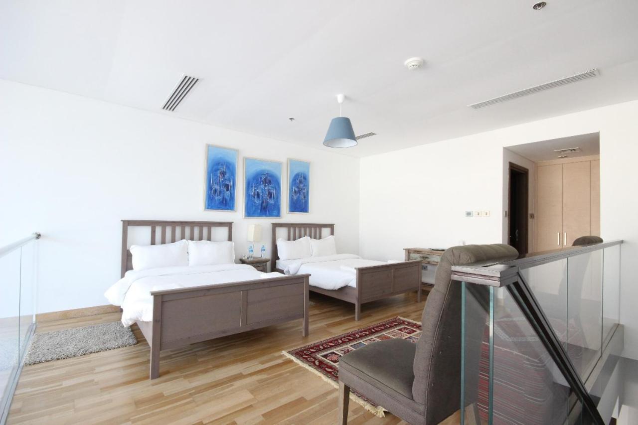 Espace Holiday Homes - Bay Square 12 * Dubái