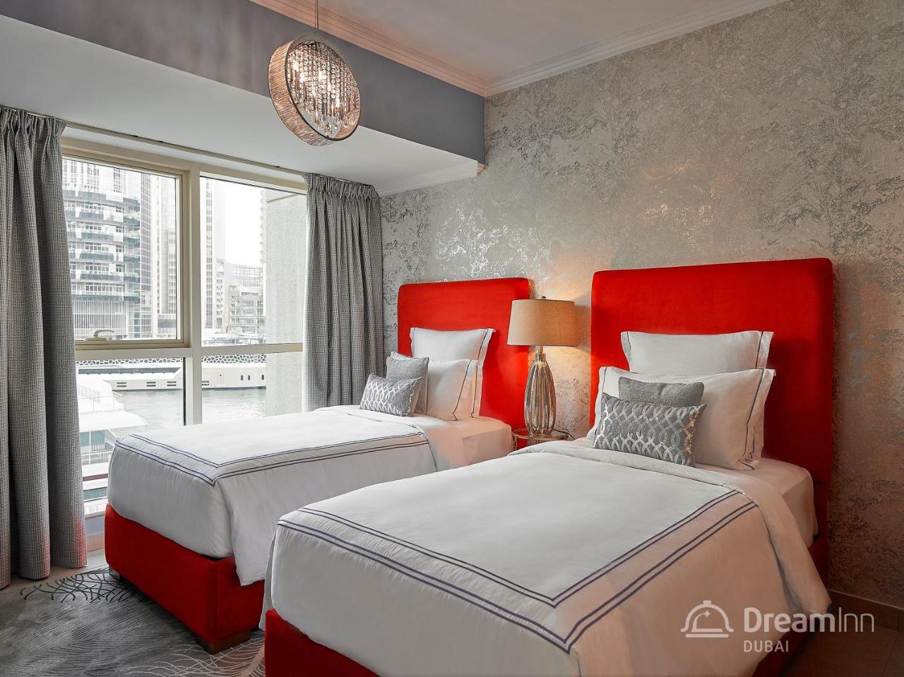 Dream - Marina Quays *