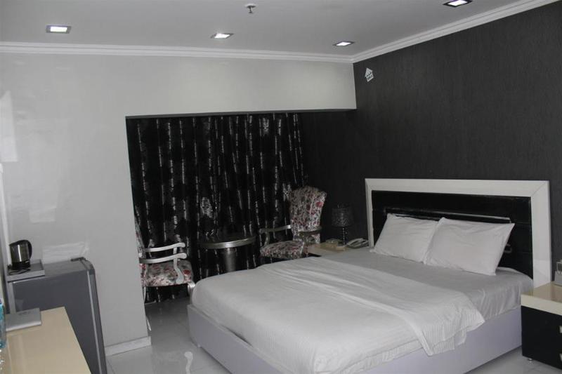 White Hotel Dubai