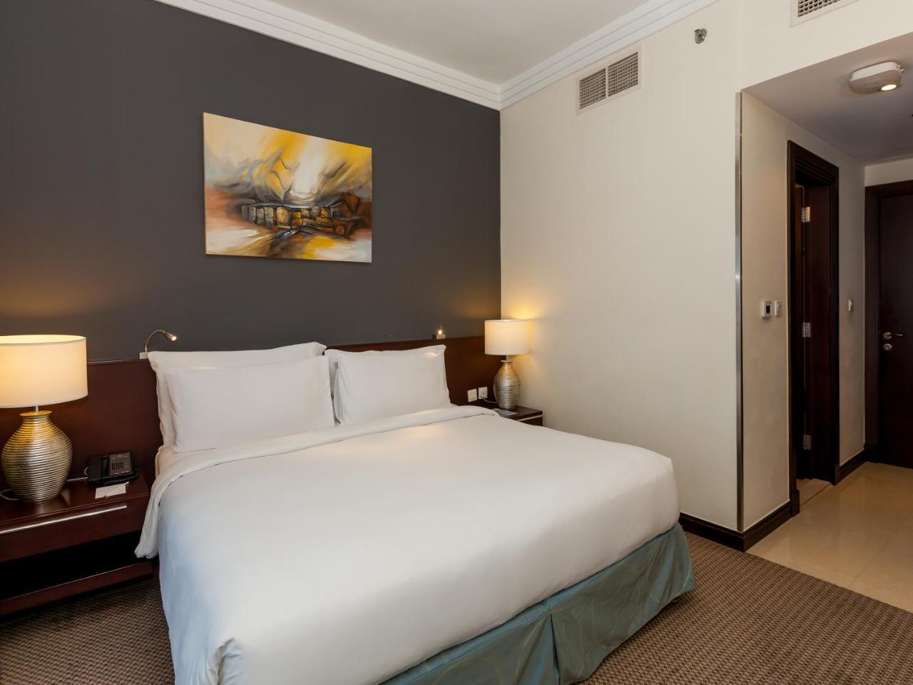 Flora Park Deluxe Aparthotel 4*