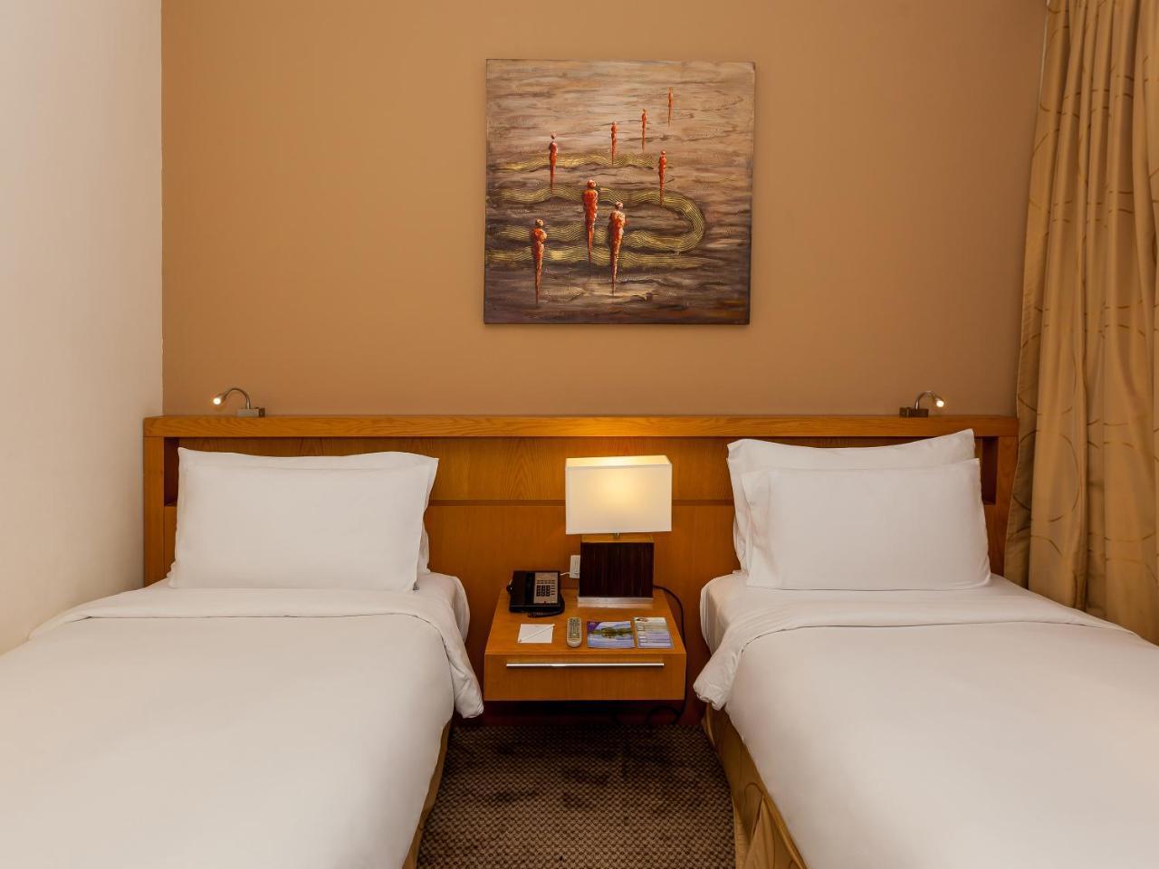 Flora Park Deluxe Aparthotel 4*