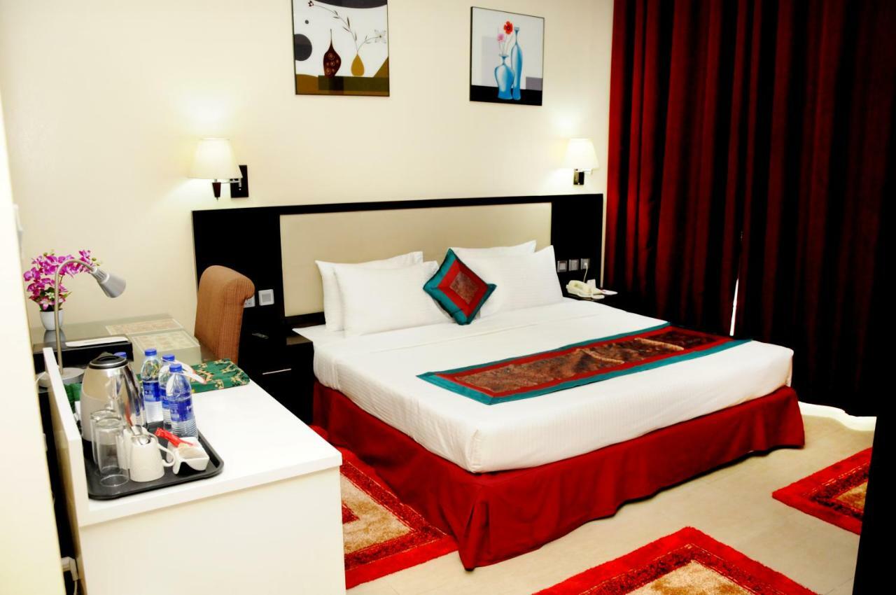 Hotel Rainbow