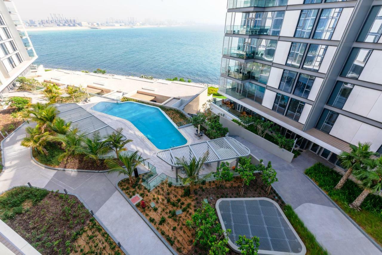 Fam Living - Bluewaters Island