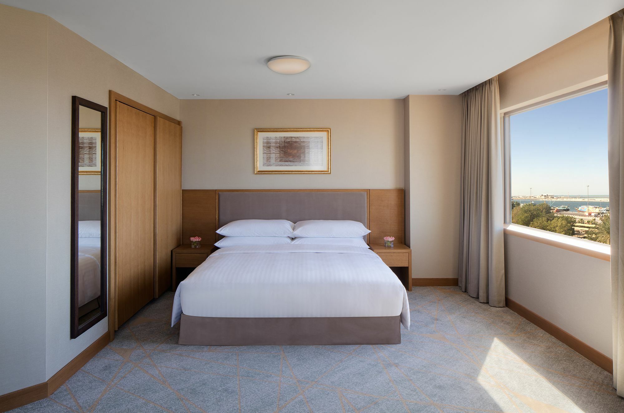 Hyatt Regency Galleria Apartahotel