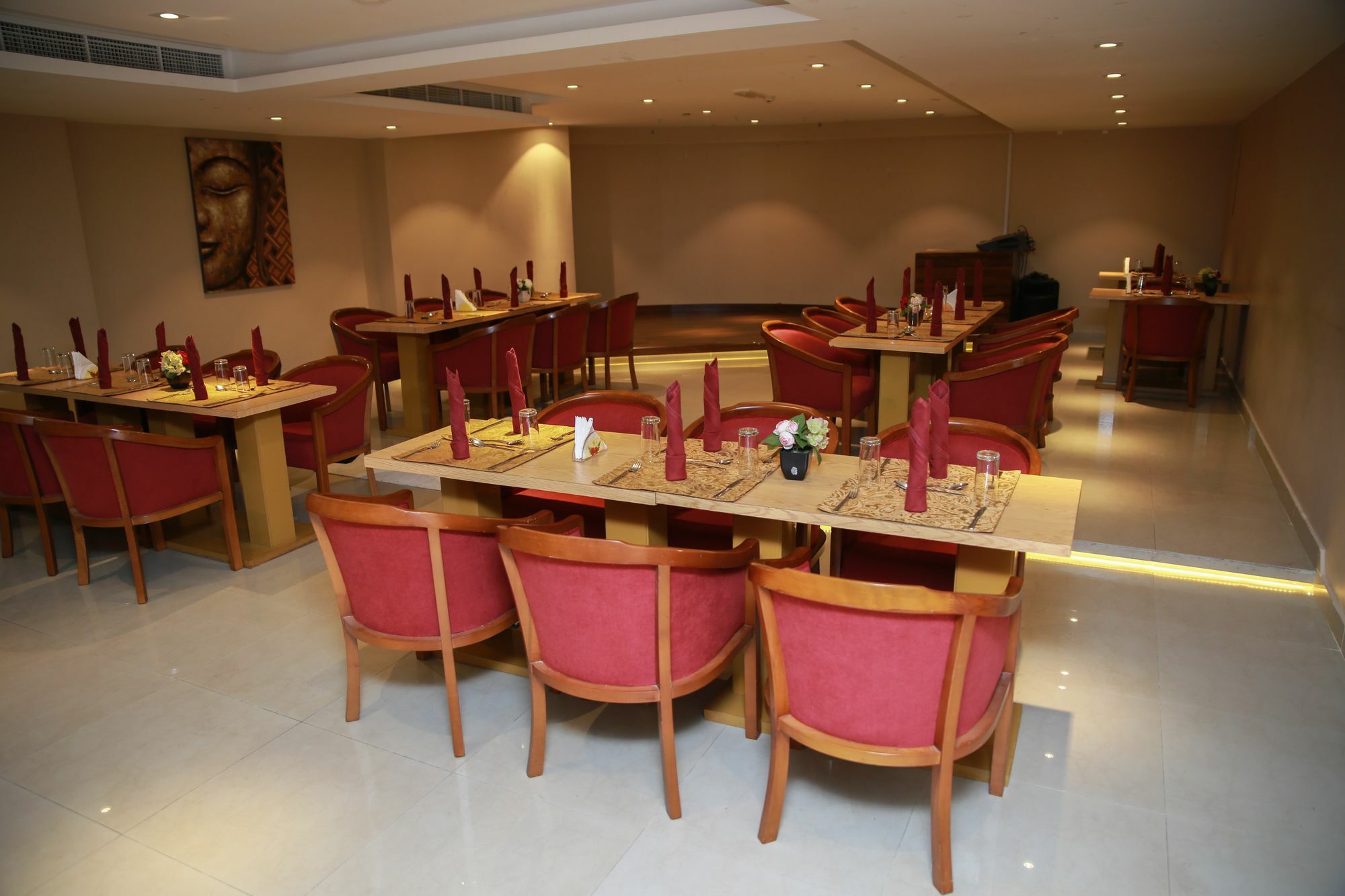 Versailles By Raviz Hotel Dubai