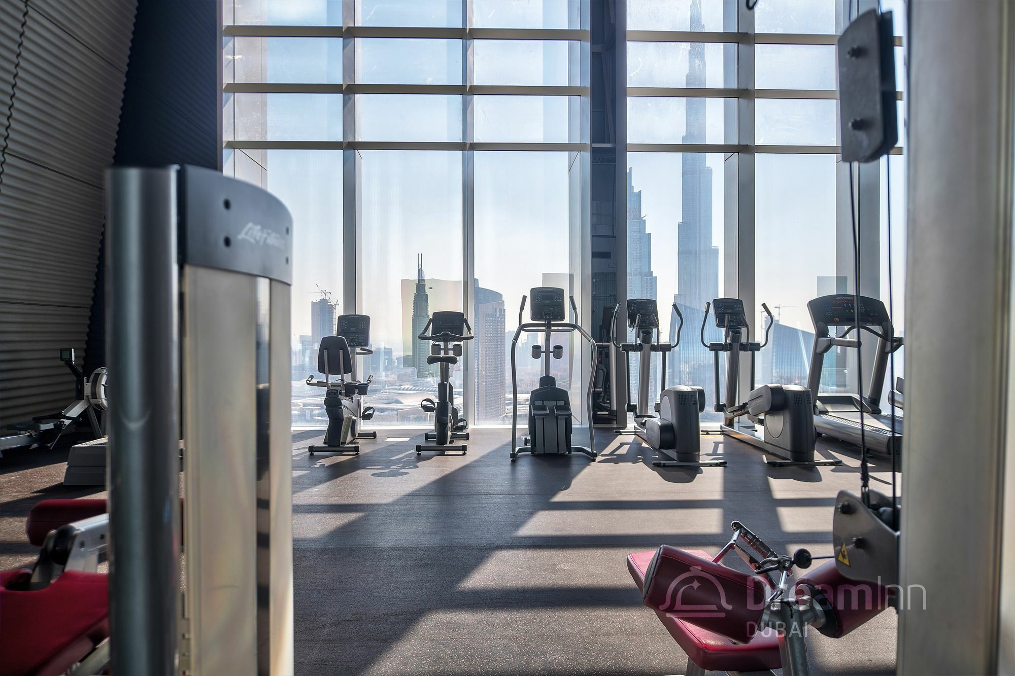 Dream - Index Tower With Skyline Views Dubai