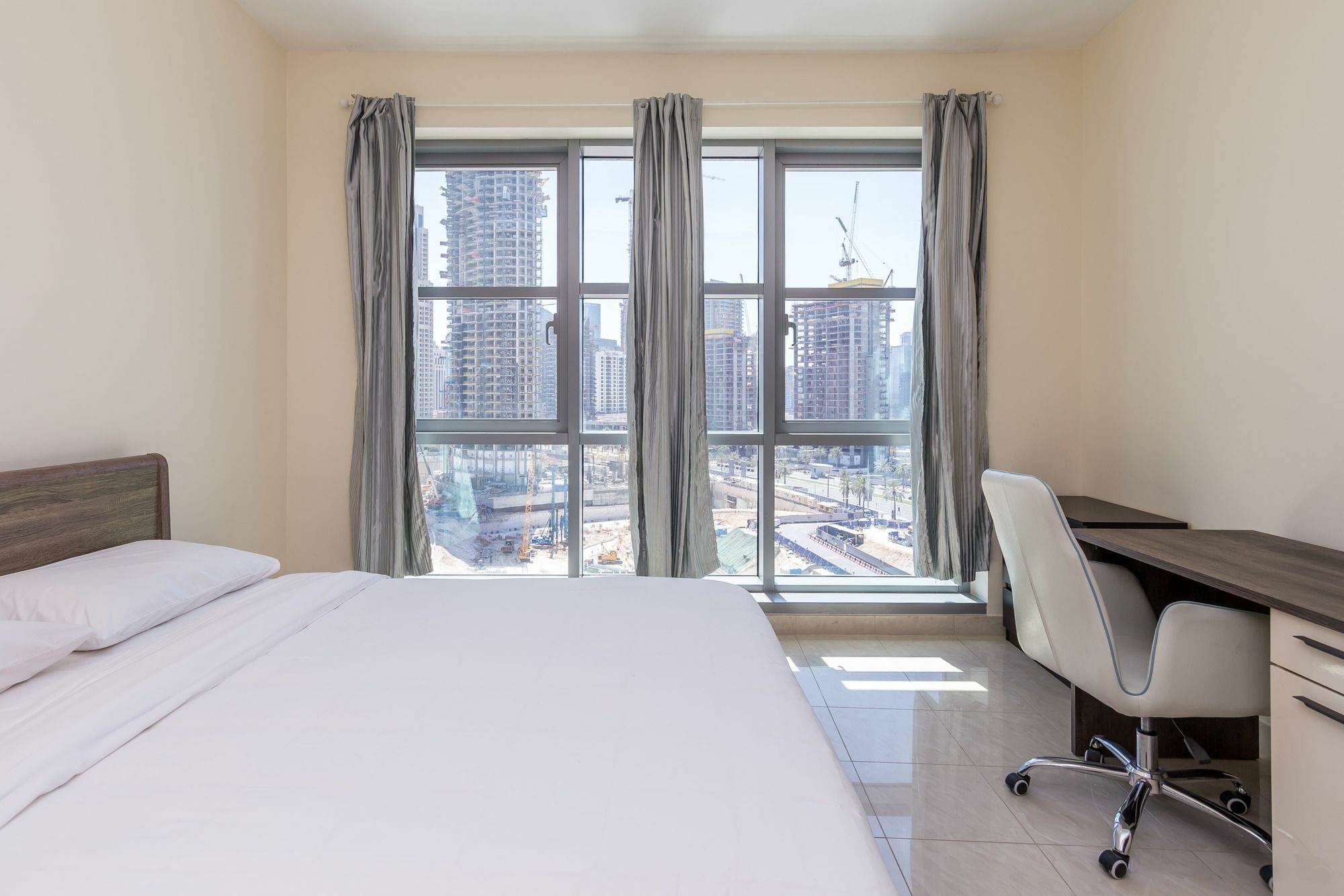 Apartment Standpoint In Downtown By Deluxe Homes Dubai