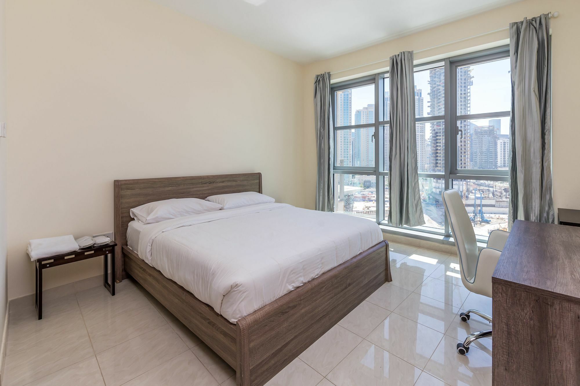 Apartment Standpoint In Downtown By Deluxe Homes