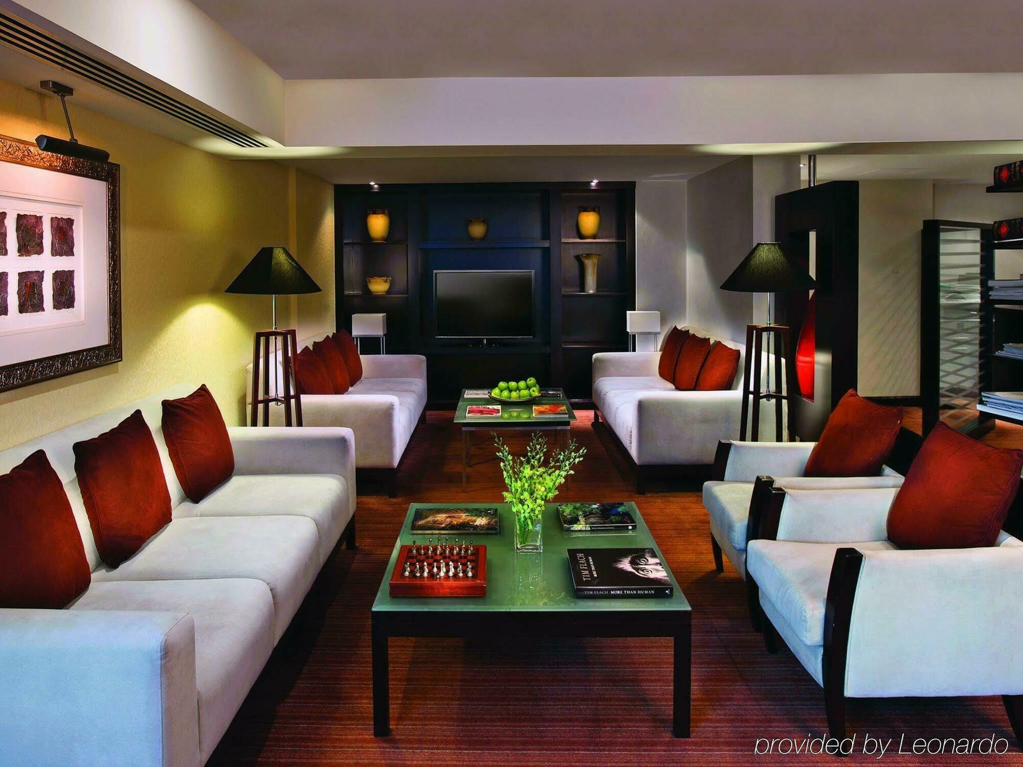 Ramada Plaza By Wyndham Deira Hotel Dubái